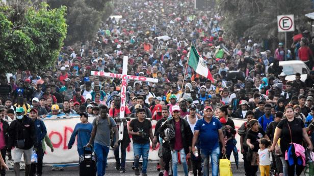 Tausende Migranten starteten Karawane durch Mexiko Richtung USA