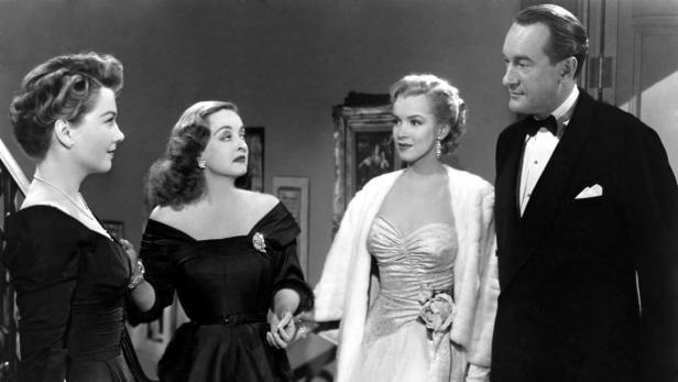 Prestige-Werk &quot;All About Eve&quot; von Joseph L. Mankiewicz: Bette Davis (zweite von links) neben der damals unbekannten Marilyn Monroe (re.)