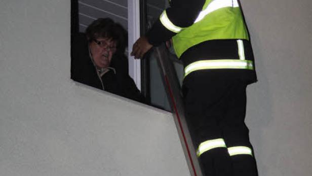 Sieben Verletzte nach Hausbrand