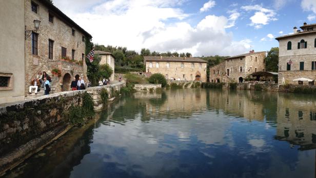 Pittoresk: Das Thermalbecken in Bagno Vignoni.