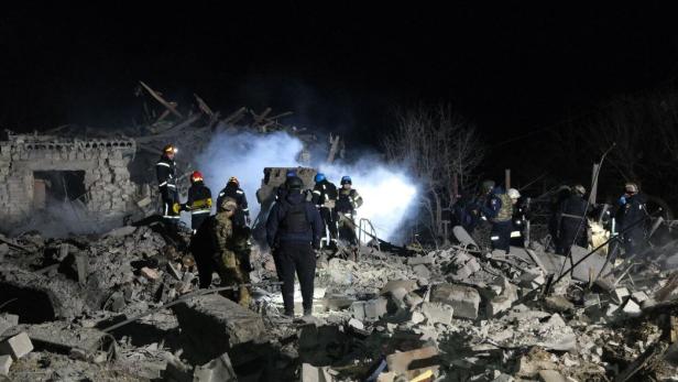 Elf Tote nach russischem Beschuss auf Donezk