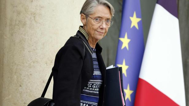 FILES-FRANCE-POLITICS-GOVERNMENT-CABINET-RESHUFFLE