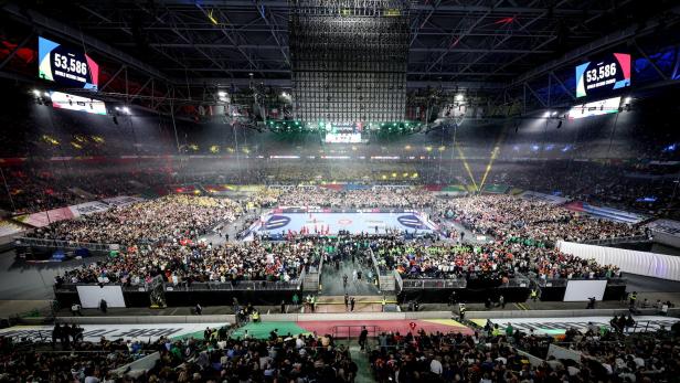 Handball-EM: Weltrekord und deutscher Sieg zum Auftakt