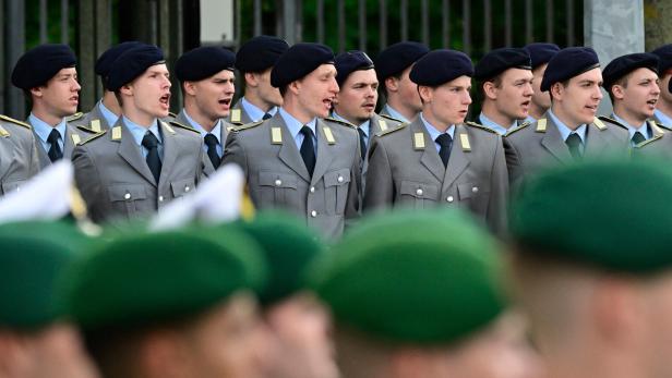 Der deutschen Bundeswehr gehen die Soldaten aus