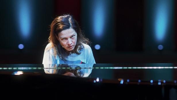 Hannah Herzsprung kehrt als wütende Pianistin Jenny von Loeben zurück: „15 Jahre“