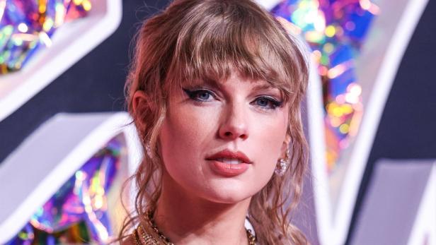 Taylor Swift posiert bei Award-Show