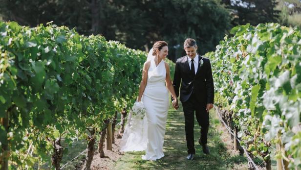 Ex-Premierministerin Jacinda Ardern teilt Hochzeitsfotos