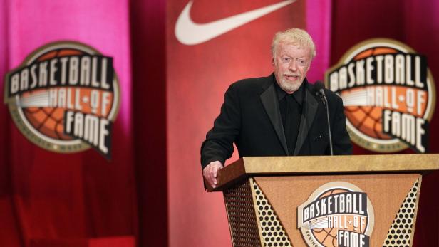 Phil Knight gründete vor 51 Jahren Nike. In seiner Marke gekleidet sieht man den 78-Jährigen aber kaum.