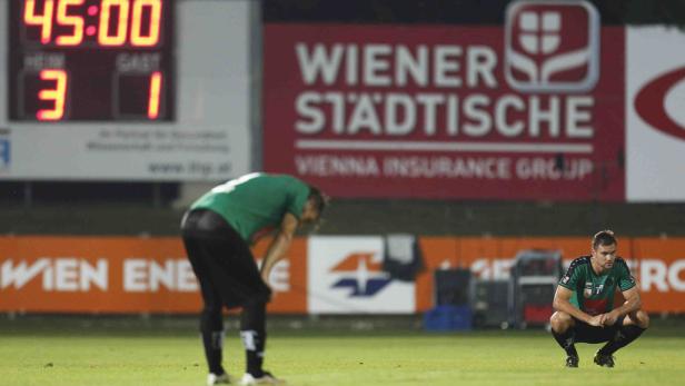 Weit unten: Fassungslose Tiroler