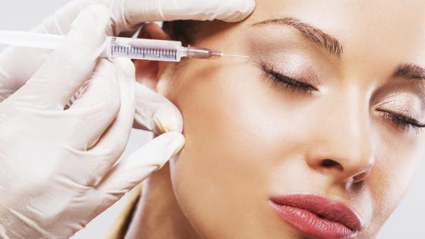 Adieu Botox: Föhnen Sie sich Ihr Gesicht glatt