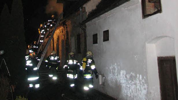 Zwei Brände hielten Feuerwehrleute auf Trab