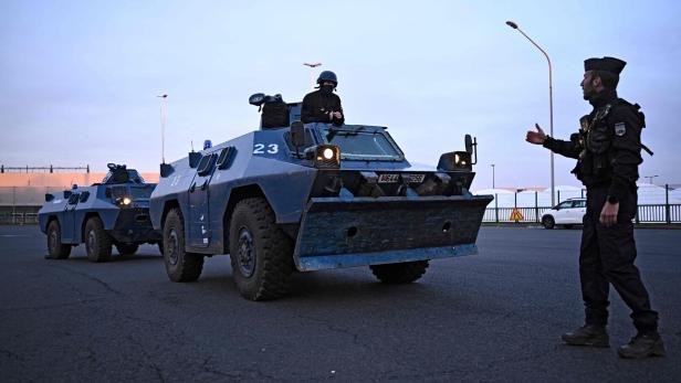 15.000 Polizisten sollen Blockade von Paris durch Bauern verhindern