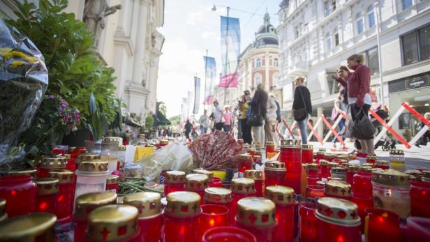 Graz trauerte offiziell eine Woche lang: Zehntausende Kerzen brannten im Gedenken an die Todesopfer.