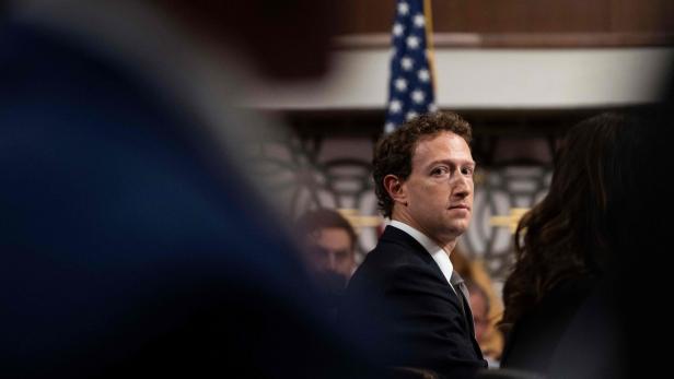 "Es ist schrecklich": Mark Zuckerberg entschuldigt sich bei Eltern im US-Senat