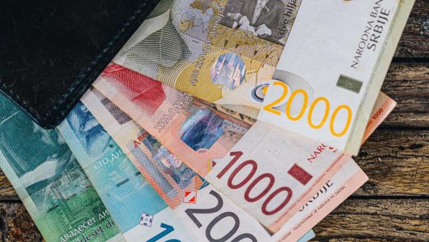 Nächste Krise im Kosovo droht: Prishtina verbietet serbischen Dinar