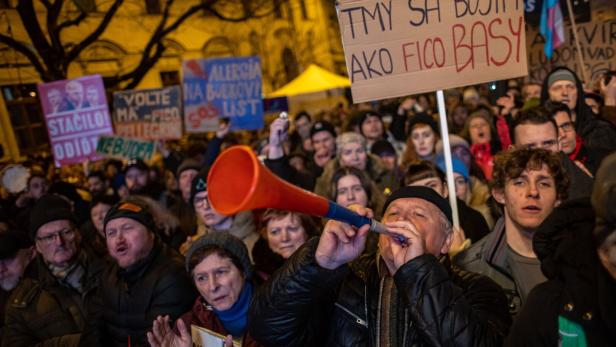 Er will die slowakische WKStA abschaffen: Großdemonstration gegen Fico