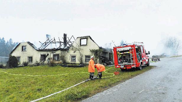 Großfeuer zerstörte Bauernhof