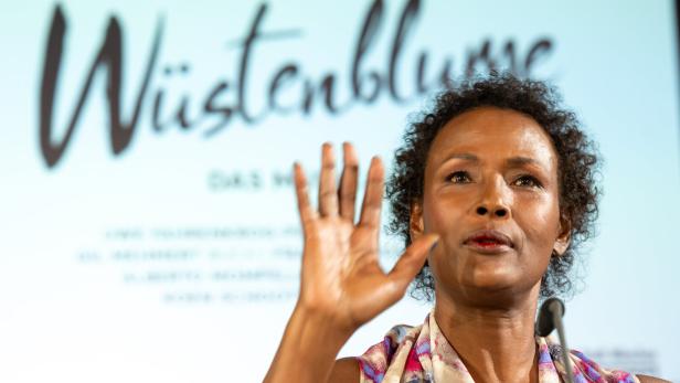 Waris Dirie machte ihre Erfahrungen in dem Buch „Wüstenblume“ öffentlich