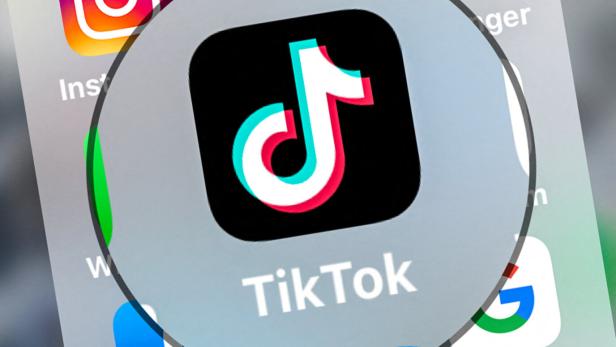 Screenshot von Handy mit Social Media Apps wie Tiktok, Instagram und Facebook