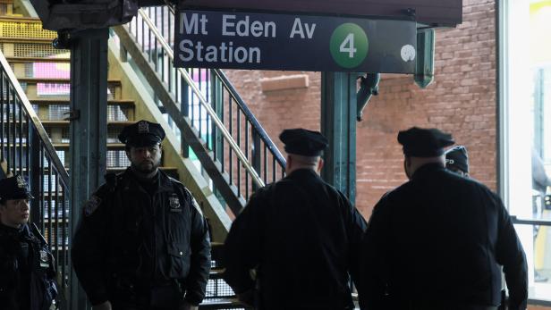 Schüsse in New Yorker U-Bahn: Ein Toter, mehrere Verletzte