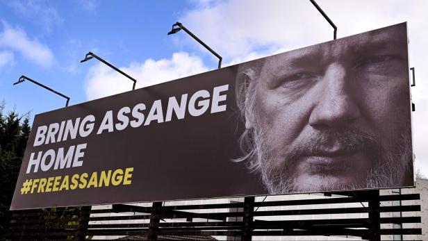 Berichte: Künstler will Werke im Millionenwert vernichten, sollte Assange sterben