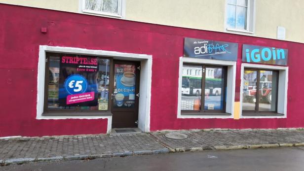 Go-go-Bar erregt in Göpfritz lediglich wegen der knalligen Außenfassade die Gemüter