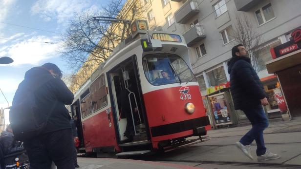Mehrere Verletzte auf 6er-Linie: Gefahrenquelle Straßenbahn?