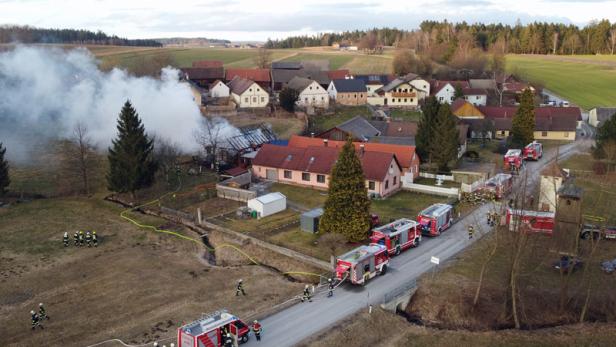 Schuppenbrand im Waldviertel forderte 130 Feuerwehrleute
