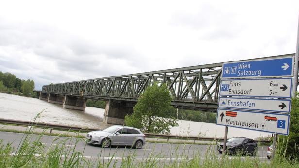 Alte Mauthausner Donaubrücke muss rund um das Jahr 2027 aus statischen Gründen gesperrt werden