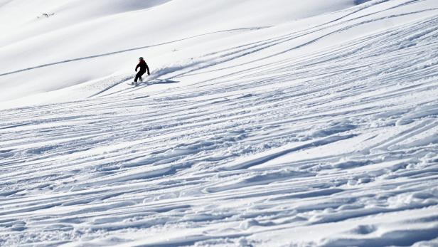 Zeugen in Tirol gesucht: Mann attackierte Jugendlichen auf Skipiste