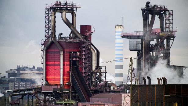 Ein Stahlwerk von ThyssenKrupp in Deutschland