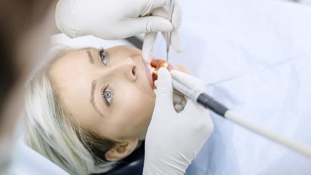Angstpatienten trauen sich oft trotz Schmerzen nicht zum Zahnarzt.