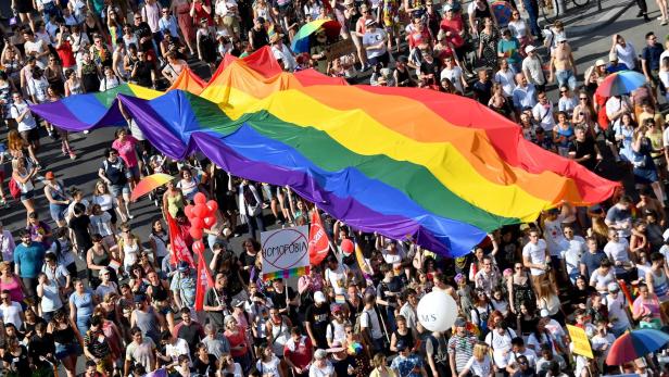 LGBT-feindliches Gesetz in Ungarn: "Schafft ein Klima der Angst"