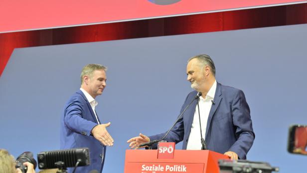 SPÖ-Bundesparteitag 2023: Kontrahenten und auch heute konträrer Meinung: Andreas Babler und Hans Peter Doskozil