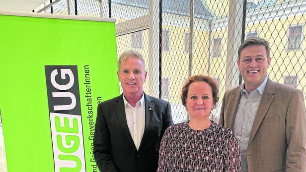 Die grünen Spitzenkandidaten Martin Gstöttner und Brigitte Huber-Reiter, der grüne Landesrat Stefan Kaineder