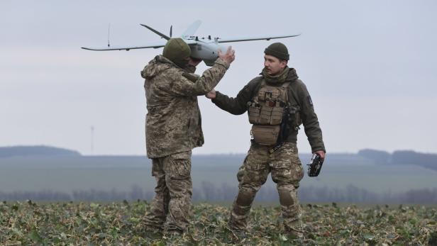 Großbritannien will der Ukraine 10.000 Drohnen schicken