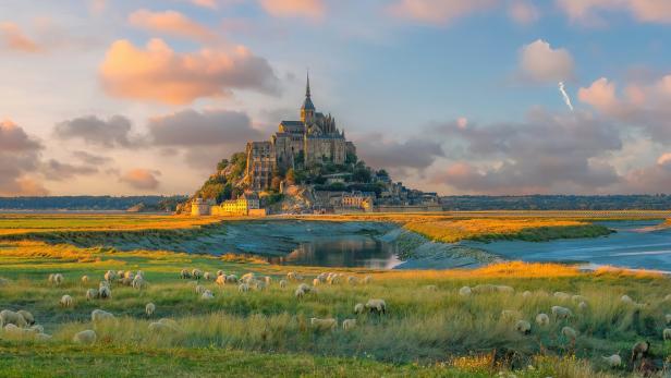 Kloster auf der Gezeiteninsel Mont Saint Michel.