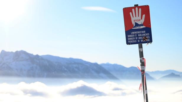 Drei Tourengeher hatten Glück: Sonntag große Lawinengefahr in Tirol