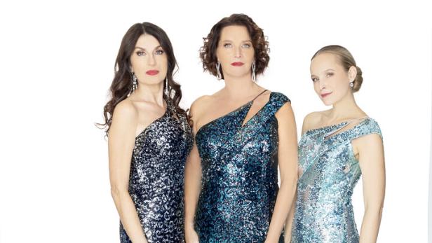 „Bond-Girls“: Monika Ballwein, Maya Hakvoort und Missy May gastieren mit Bond-Hits