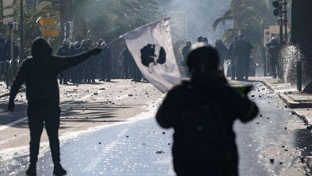 Ausschreitungen auf Korsika, hier in Bastia, vor zwei Jahren brachten Bewegung in die Autonomieverhandlungen.