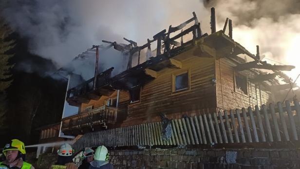 Leiche nach Brand in Tiroler Bauernhaus noch immer nicht identifiziert