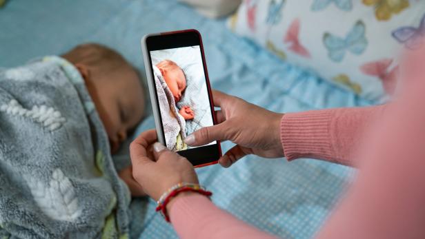 Warum Kinderfotos auch auf privaten Profilen riskant sind