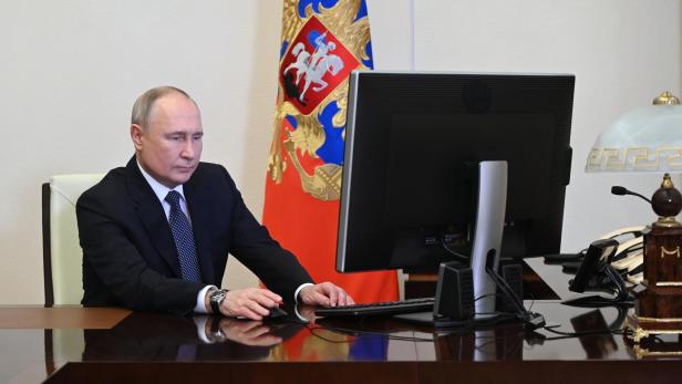 Putin nutzt das Computer-Wahlsystem bei Russlands Präsidentenwahl 2024
