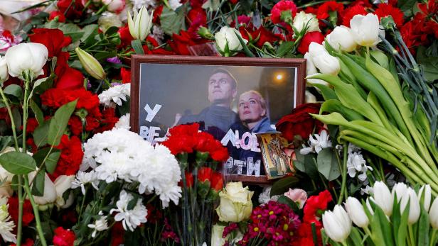 Nach Nawalny-Tod: EU-Staaten verhängen Sanktionen gegen Russland