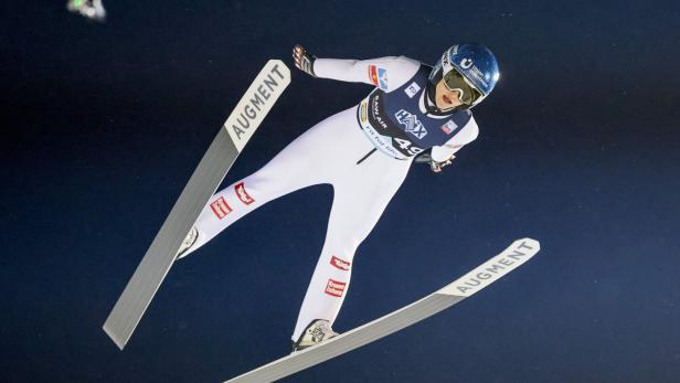 Sieg und Schanzenrekord für Eva Pinkelnig beim Saisonfinale