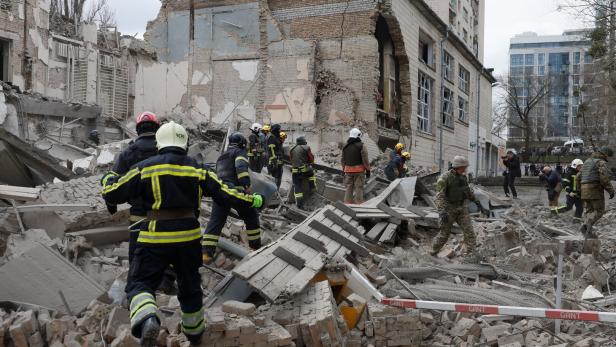 Luftalarm ausgelöst: Mehrere Explosionen in ukrainischer Hauptstadt Kiew