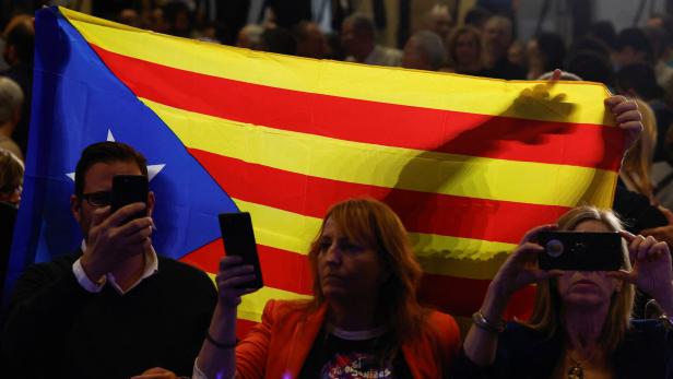 Katalonien vor Neuwahlen gespalten: 42 Prozent lehnen Amnestiegesetz ab