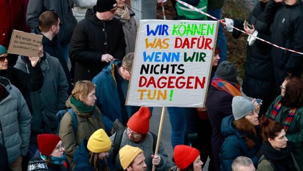 Proteste gegen AfD und Remigrationsfantasien in Deutschland