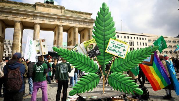 FILE PHOTO: "World Stoner Day" in Berlin