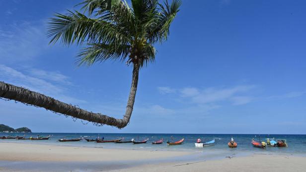 Schock für Touristen in Thailand: Fähre brannte lichterloh